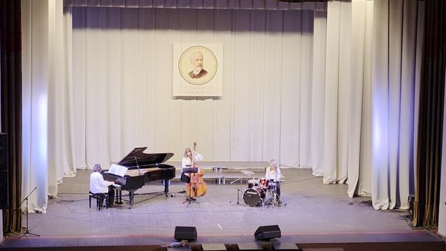 Отчётный концерт музыкальной школы им. П. И. Чайковского. часть 4