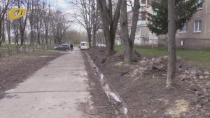 ДОРОЖНАЯ СЛУЖБА ГКС ЖЕЛЕЗНОГОРСКА БЛАГОУСТРОИЛА ВОДООТЛИВНОЙ ЛОТОК ПО ДЕТСКОМУ ПЕРЕУЛКУ