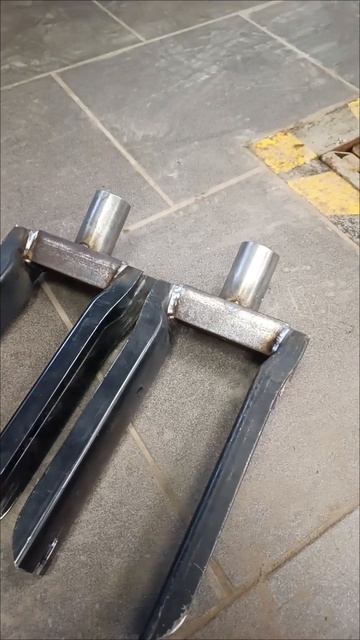 Продолжение изготовления кронштейна для опорных колёс на почвофрезу....