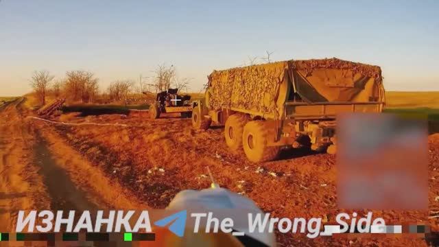 Уничтожение буксируемой гаубицы ВСУ Д-20 вместе с тягачом в Херсонской обл.