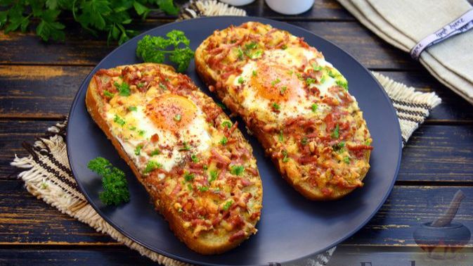 ГОРЯЧИЕ БУТЕРБРОДЫ С СОСИСКАМИ И ЯЙЦАМИ