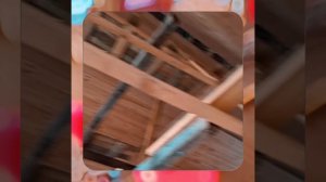 1000056855.mp4 (Собака наблюдает за устройством лестницы на 2-ой этаж в доме А-фрейм)