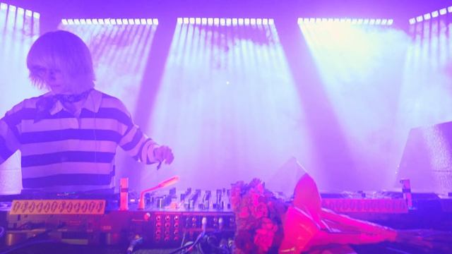 Avalon Emerson DJ set live at Making Time 2025