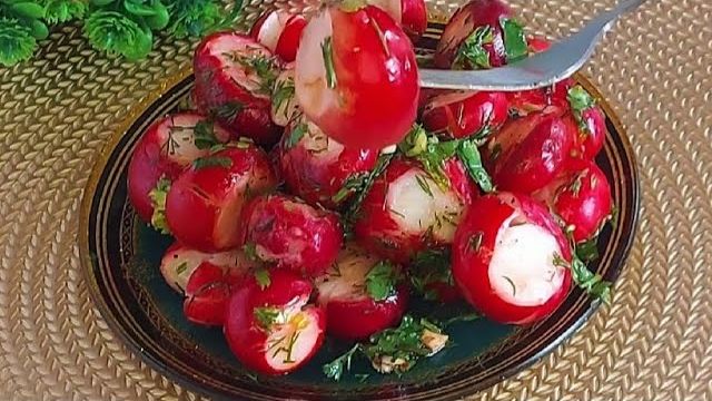 БЕСПОДОБНАЯ, МАРИНОВАННАЯ БИТАЯ РЕДИСКА! ИНТЕРЕСНЫЙ САЛАТ!
