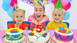 Алиса и мама готовятся к дню рождения Криса!