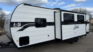 Новый американский караван Forest River Coachmen 2025 года на 8 мест.В наличии в России))))