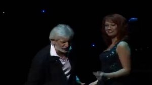 Ефрем Амирамов   Молодая(выступление на Дне рождения девушки,которая вышла на сцену)