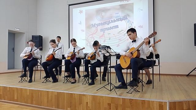 Звуки, слияние струн, ансамбль – вот где красота.