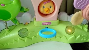 Малыш смеется. Игрушка Fisher Price. Игрушка Фишер Прайс.