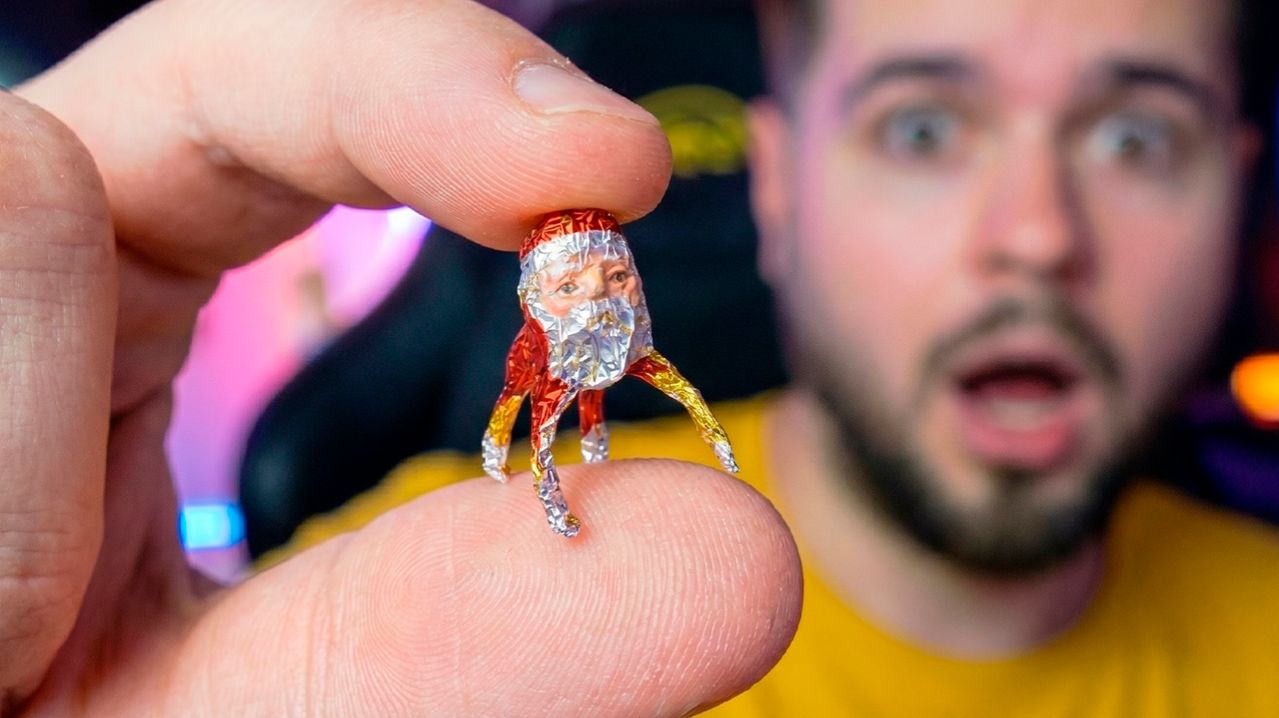 Я НАШЕЛ САМОГО маленького ГУГУ ГАГА в РЕАЛЬНОЙ ЖИЗНИ! 🤏🎅