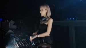 DEBBIE-Melodic Techno & House Live Set High Energy Future Rave Driving Energy 132BPM Space Club 006