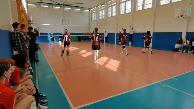 448 - 298. Девушки