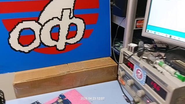 Чем отличаются платы UX564EH от UX564EI ?