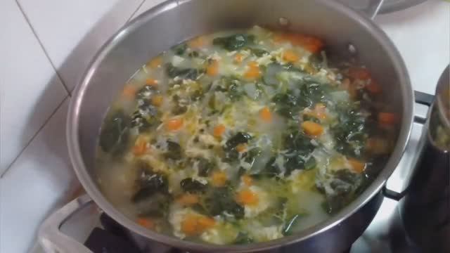 Суп из щавеля или шпината