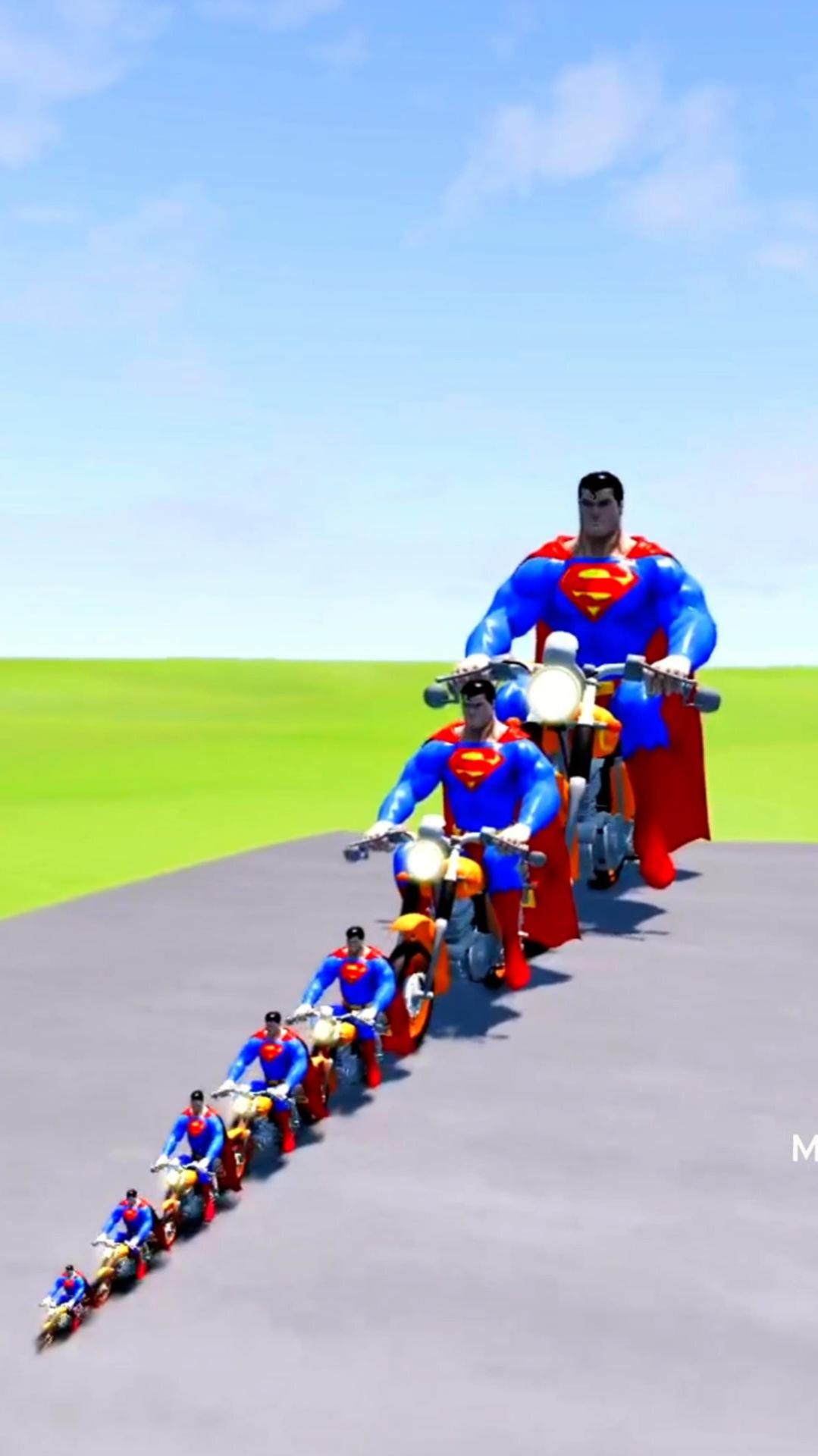 Большой и маленький  Супермен на мотоцикле
