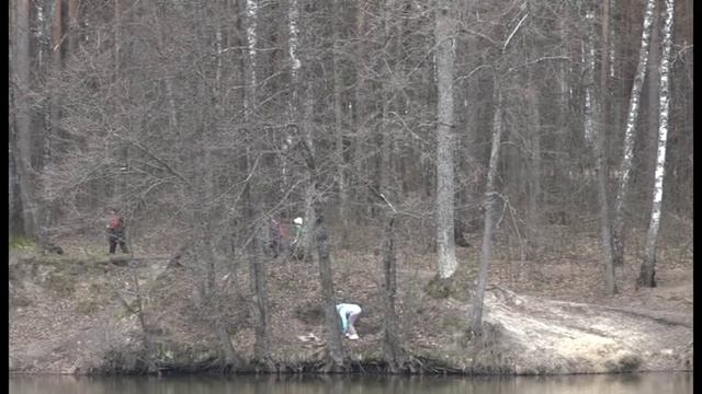 Зареченцы привели в порядок берег Лесного пруда
