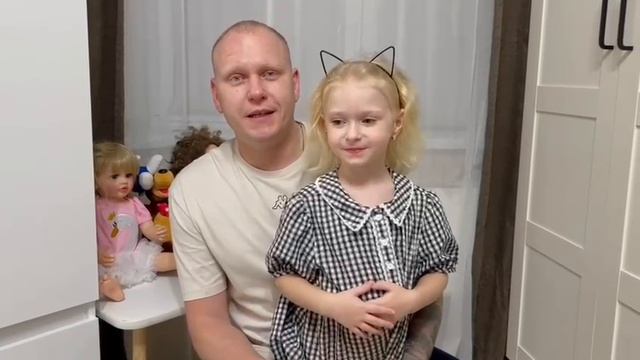 От первых слов до взрослых признаний: поздравляем наших мам!