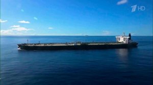 Ни одно судно не пройдет через Ормузский пролив без одобрения США, заявил Дональд Трамп.