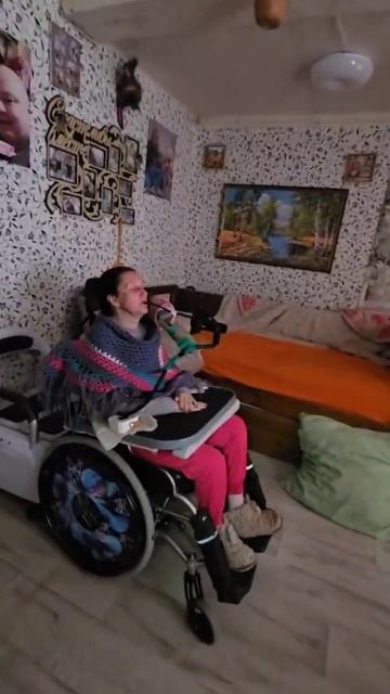 Доброго дня друзья 🤝 мы обмывать Барса, шампанское в холодильнике, ждем когда дочь накроет поляну