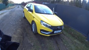 меньше 1000/час,большой пробег,поцарапал колпак,пассажиры оставили мусор,черная полоса продолжается