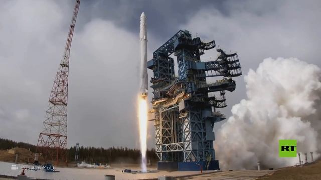 روسيا تطلق صاروخا مع أقمار عسكرية إلى المدار