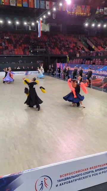 Чемпионат России по спортивным бальным танцам2026. Сеньоры 1.10 танцев. Полуфинал. Фокстрот.