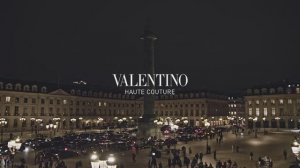 Показ женской коллекции Valentino весна-лето 2024
