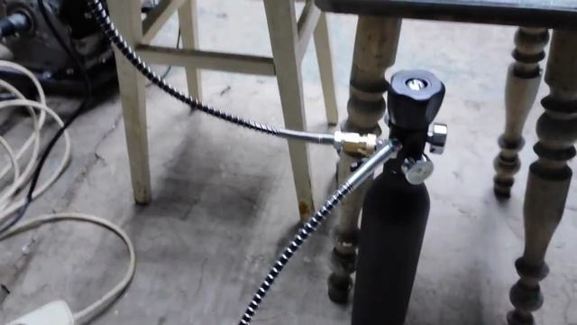 Китайский компрессор и баллон 0,5 литра