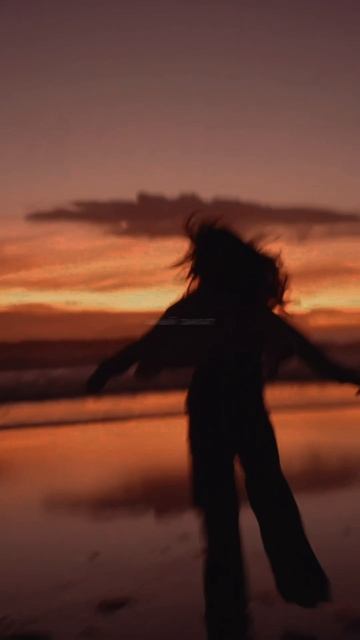 Алый закат ❤️

#cover #алыйзакат #сергейлазарев #moodvideo #кавер