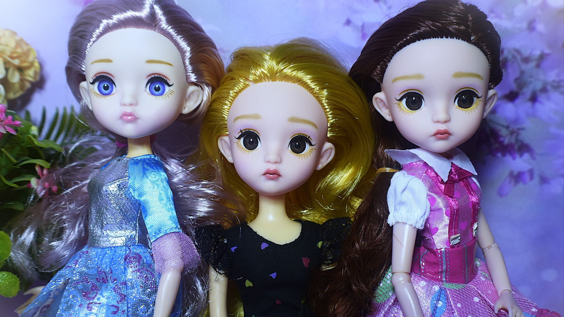 Три мини куколки милашки одинаковых по молду