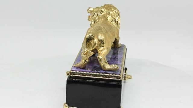 Шкатулка из чароита с бронзой 