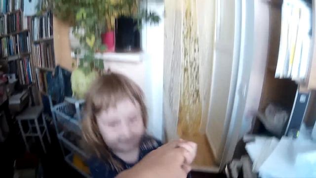 Настя Пилиева танцует