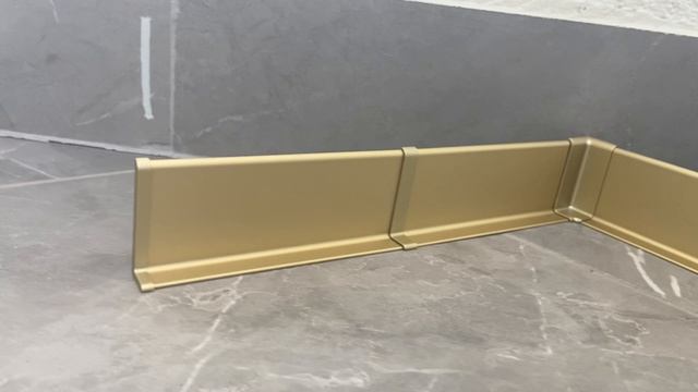 Плинтус алюминиевый L-образный Анодированный Золото (40х13х3000 мм)