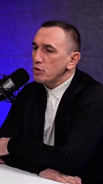 Жить для других больше чем для себя - подмена