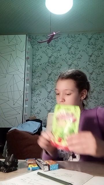 Клёпа забрала все мои сладости!!! Но ЗАЧЕМ?