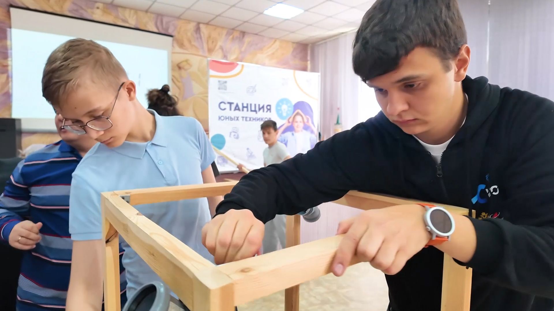 В СЮТ прошли соревнования конструкторов