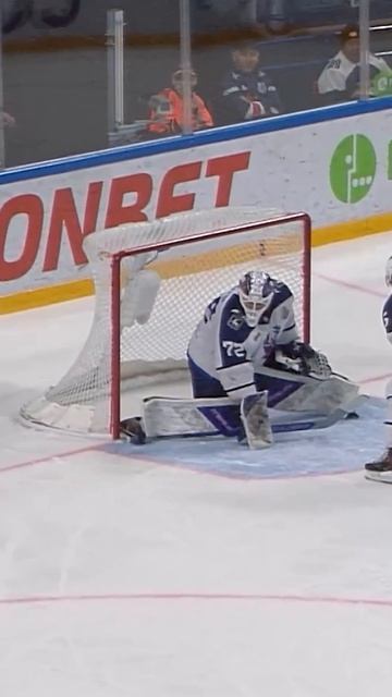 Умеет и ПРАКТИКУЕТ 👏 #КХЛ