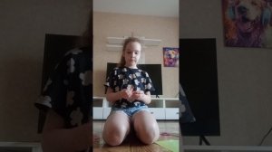 делаем подделку с цветной бумаги зайца