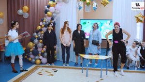 Лентяи решили проверить знания родителей выпускников - вы помните выпускной своего детства?