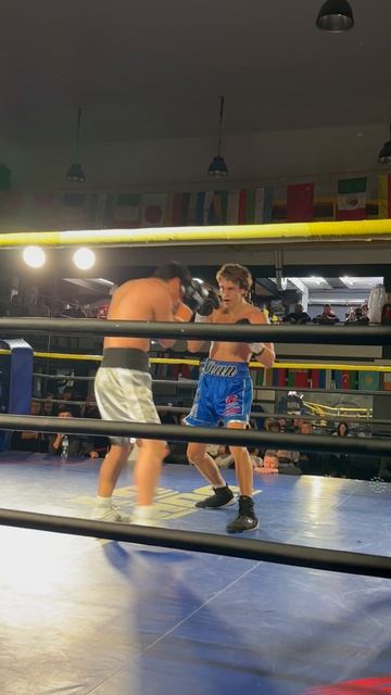 Иван Романчук четвёртый профессиональный бой город Москва