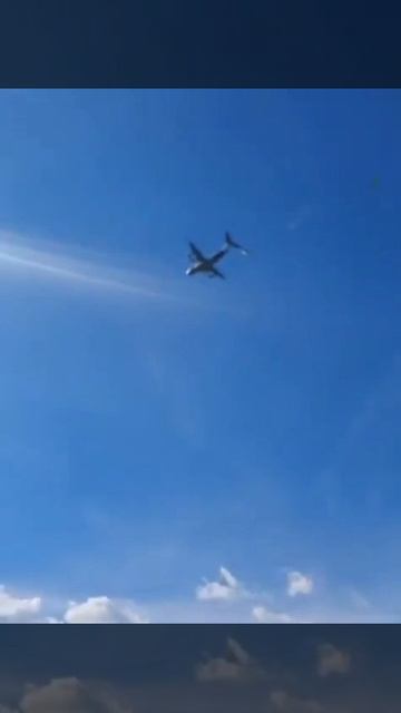 Испанские десантники уронили бронеавтомобиль он сорвался с парашютов