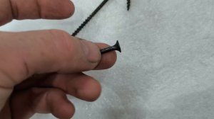 Почему скрипит пол?