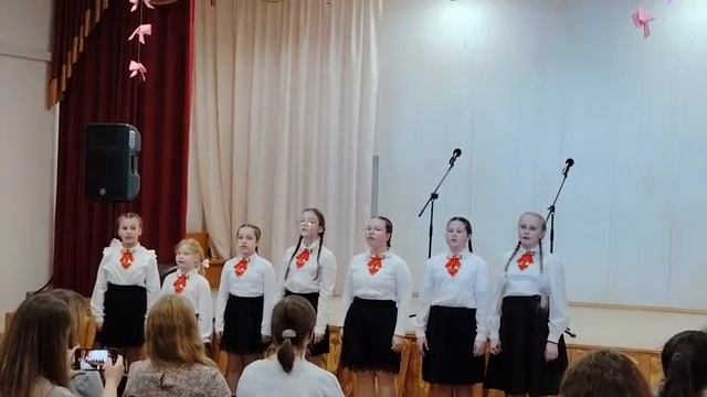 Хоровой коллектив ДМШ№1 г.Бор филиал в с.Кантаурово рук.Ж.Б.Филиппова .хормейстер:Е.С.Зорина