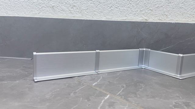 Плинтус алюминиевый L-образный серебро БРАШ (40х13х3000 мм)