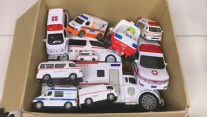 Машинки для детей и малышей. Распаковываем машины скорой помощи,полицейские автомобили.