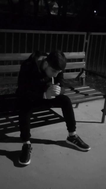 Почему девушки не выкладывают совместные фото с парнем в соцсети? #моменты #цитаты #цитатысосмыслом