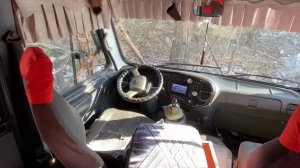 АВТОБУС ВРЕЗАЛСЯ В ДЕРЕВО: ПОСТРАДАЛИ 9 ЧЕЛОВЕК