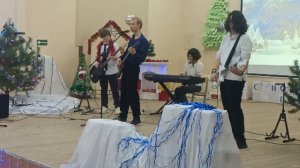 Выступление группы «Тенденция... 2.0»
Сплин - Выхода нет