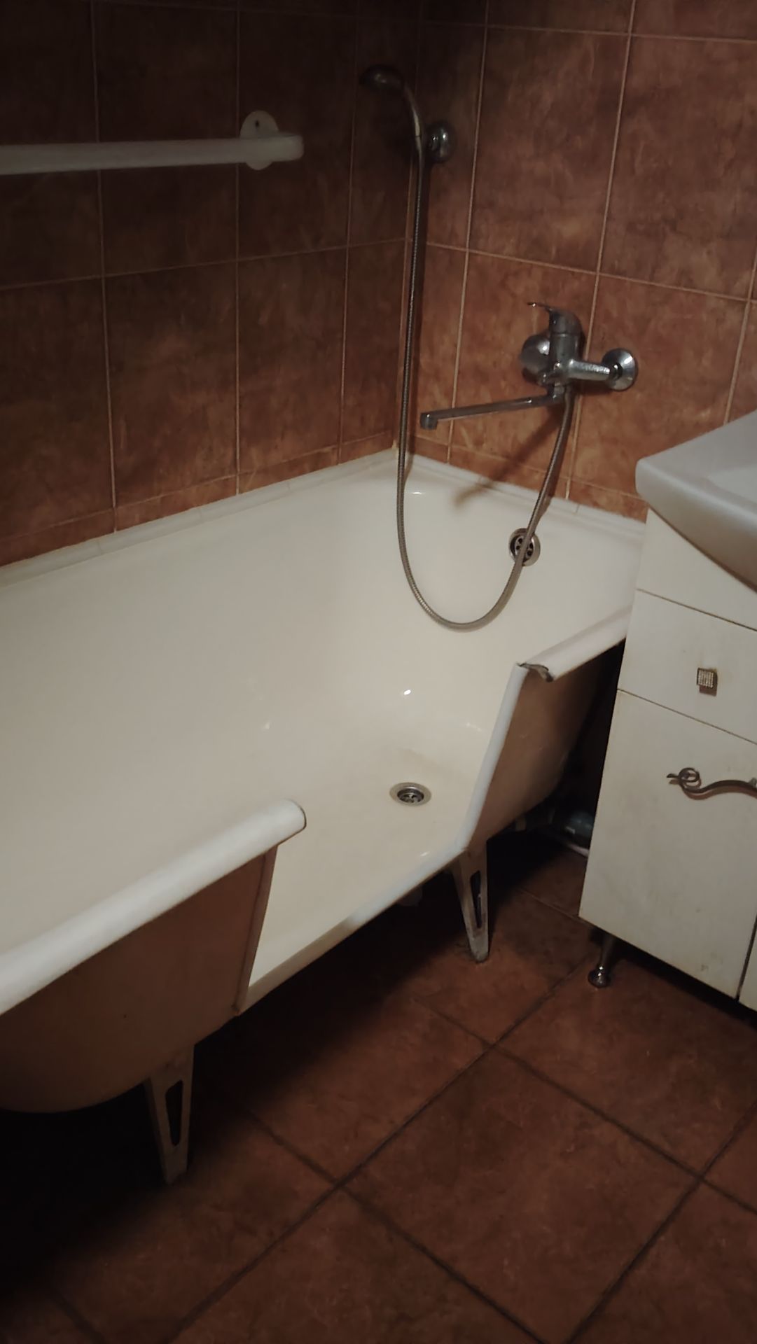 Помощь пожилым людям