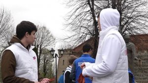 Активисты "Молодой гвардии"раздали 2 тысячи Георгиевских ленточек